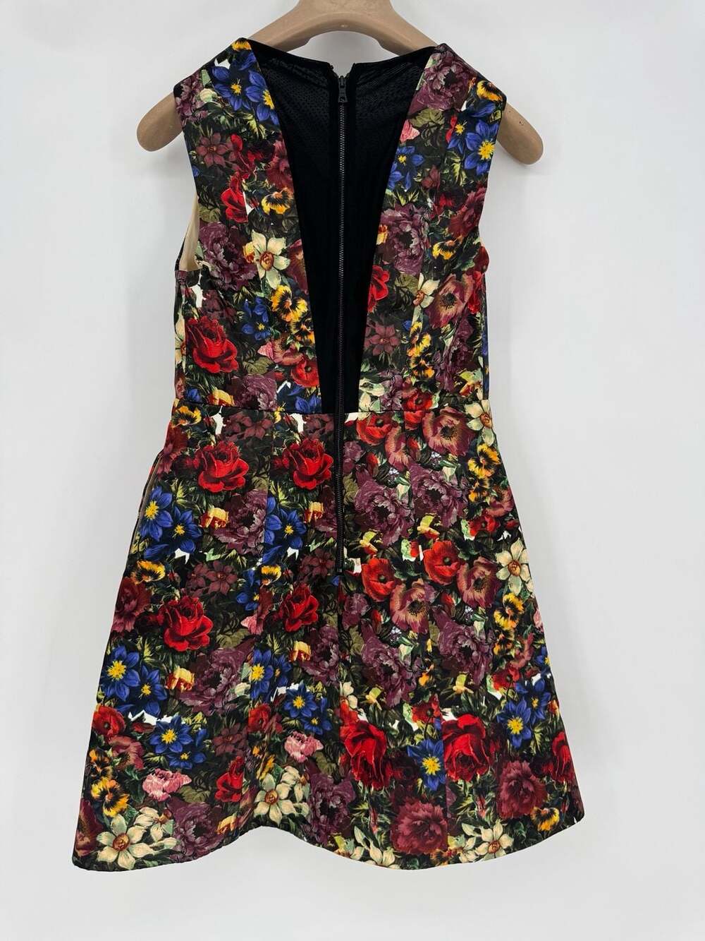 alice + olivia Kiro Floral Print Mini Dress V-Neck Size 6 - Picture 2 of 10